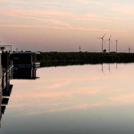 Hausboot Wangermeer Nordsonne11 ชิลลิคช์ ภายนอก รูปภาพ