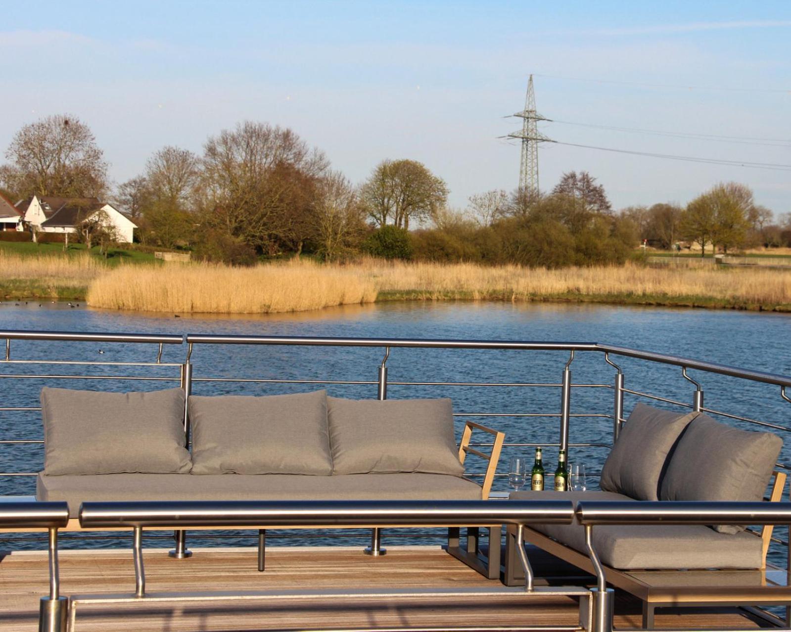 Hausboot Wangermeer Nordsonne11 ชิลลิคช์ ภายนอก รูปภาพ