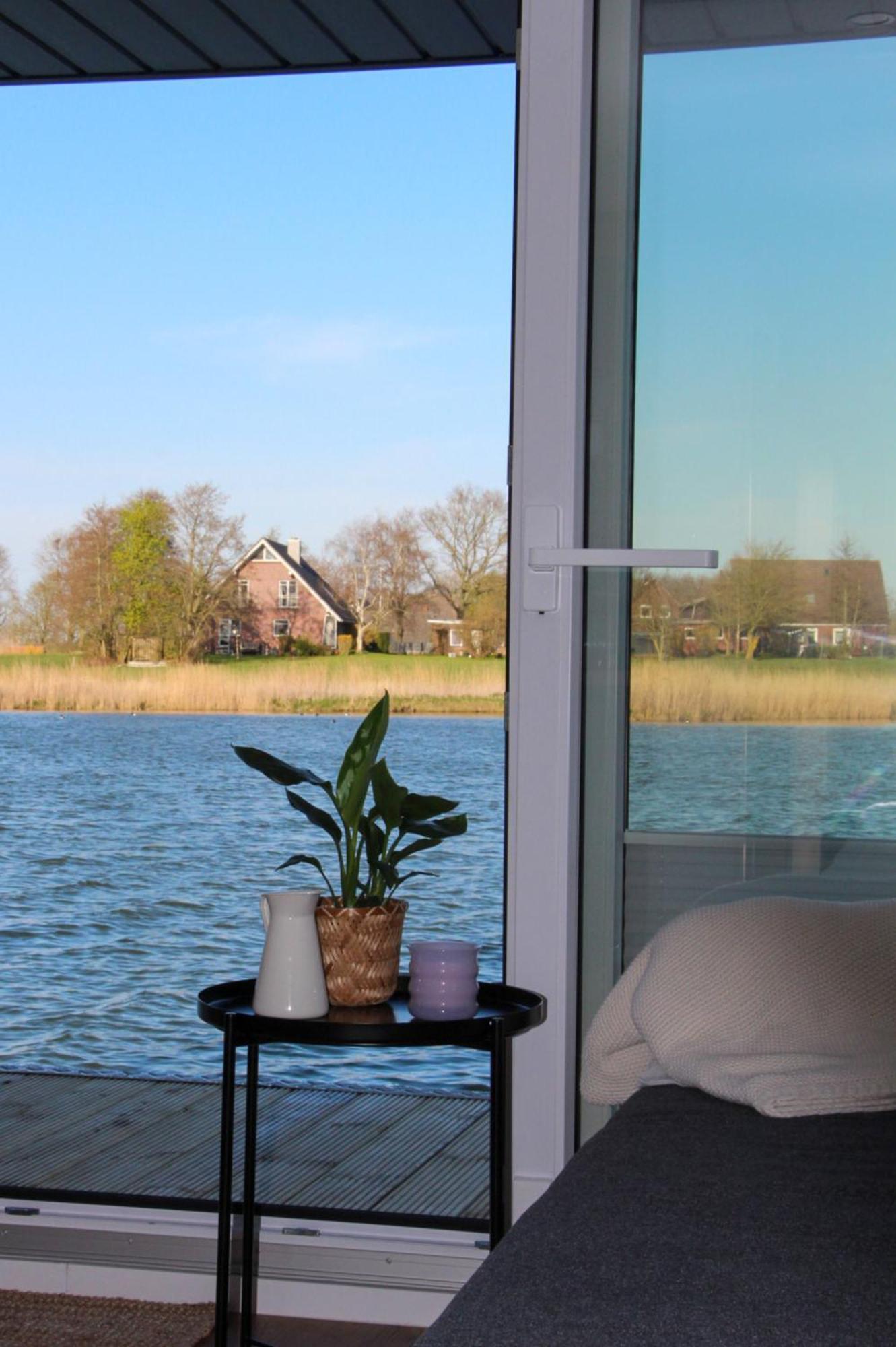 Hausboot Wangermeer Nordsonne11 ชิลลิคช์ ภายนอก รูปภาพ