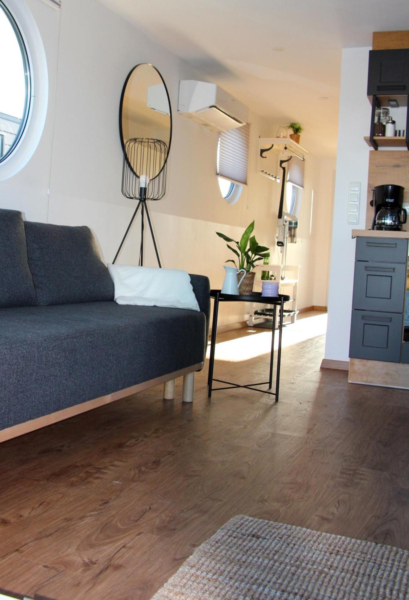 Hausboot Wangermeer Nordsonne11 ชิลลิคช์ ภายนอก รูปภาพ